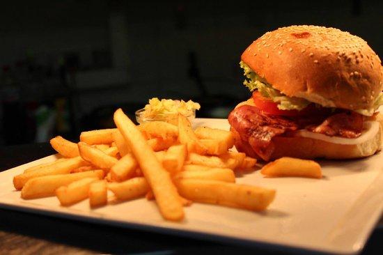 Cool Peppers Restaurant-Beach Bar